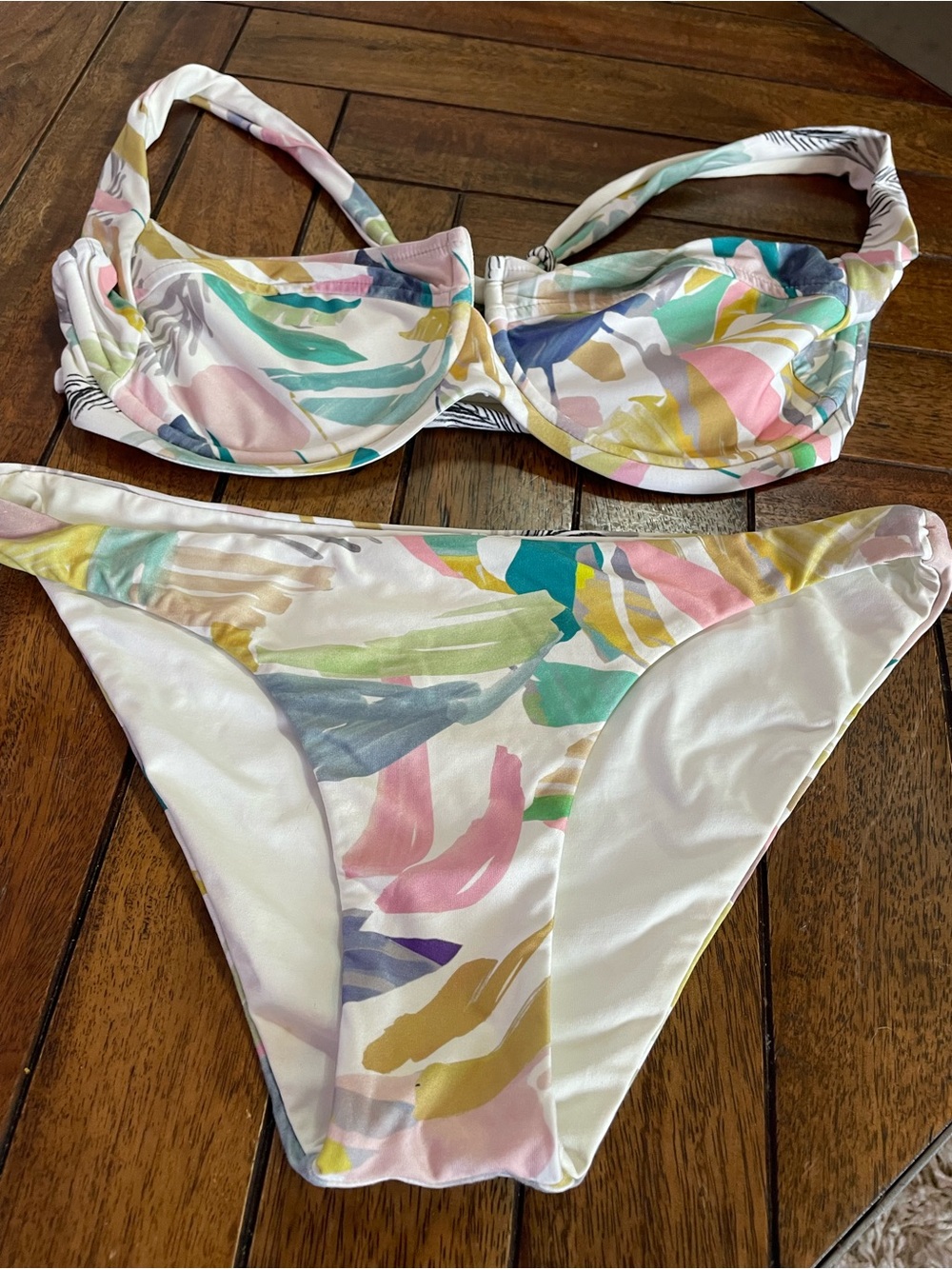 L*SPACE Camellia Bikini Top (M) & Rocky  Bottom (S) Set, NWOT// unworn